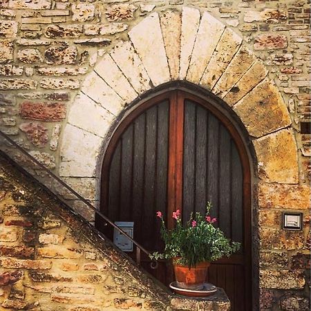 Assisi Anfiteatro Romano Exterior photo